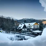 Lägenhetshotell Karkonoskie Widoki 3*